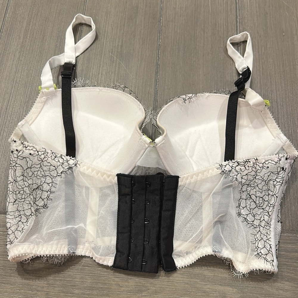 Victoria’s Secret Very Sexy Push Up Longline Bra - Picture 5 of 9